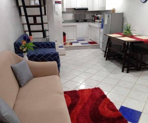 CheapEntireHouse Mel Place in Mandaue with Netflix for 5pax or more