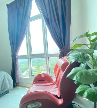 CHEAPEST PROMO Private Modern King Suites above Mesamall Nilai, 3 Km to USIM