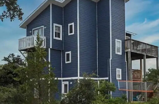 La casa más barata en la playa con piscina, bañera de hidromasaje, 6 habitaciones, caballos salvajes