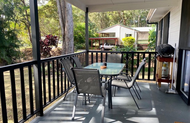 Cheerful 3 bedroom home in bush setting