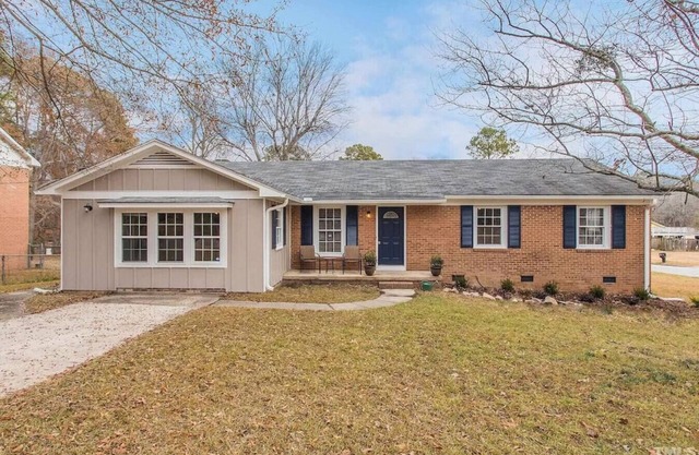 Cheerful 3 Bedroom Home Close to DT Raleigh