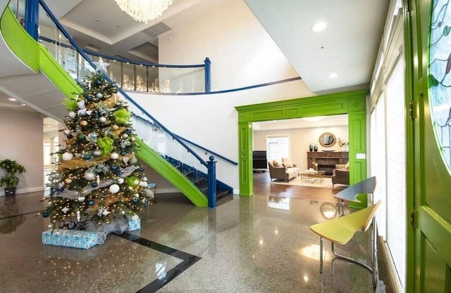 Cheerful 4-bedroom home in Richmond