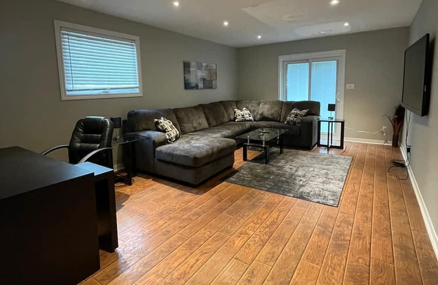 Cheerful, 3 Bedroom Home With Patio