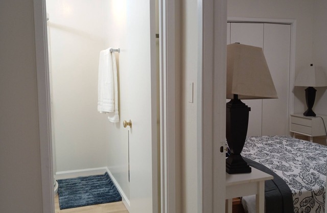 Cheerful/Confi House, in downtown South lake Tahoe