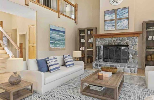 Cheerful farmhouse villa on 11 acres
