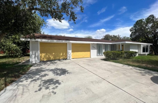 Cheerful Harlingen, TX Home Close to Everything!!