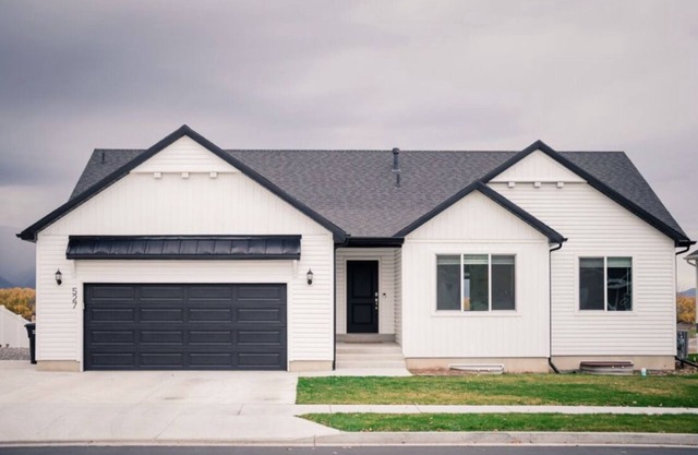 Cheerful home in quiet neighborhood