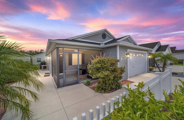 Cheerful King Bed Home in the Villages