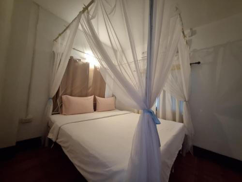 Cheeva Lodge ชีวาลอดจ์