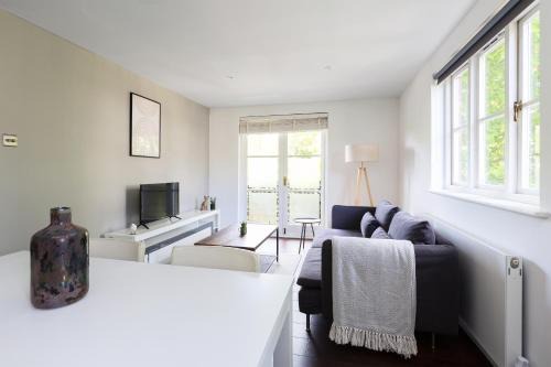Chelsea Harbour Luxury Apartment