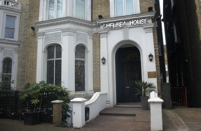 Chelsea House Hotel