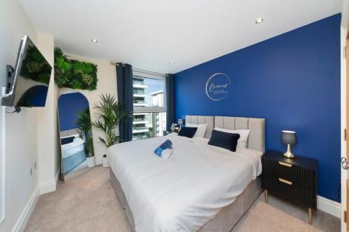 Chelsea Thames View Suite