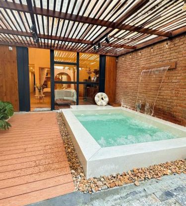 Cherish Villa near beach with jacuzzi pool and BBQ garden