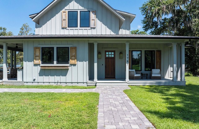 Cherry Lake Serenity: A Lakefront Retreat