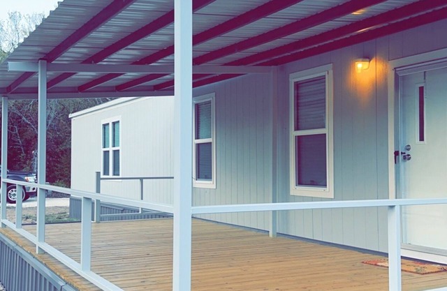 Cherry Properties - Walking distance to Lake Texoma!