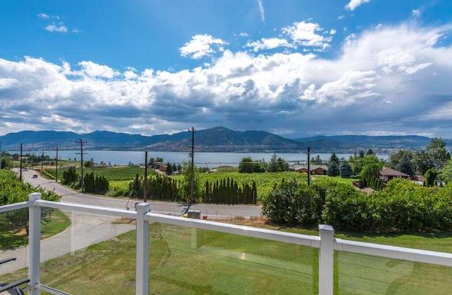 Cherry View Cottage (Approved for Short-term Rentals 2024)