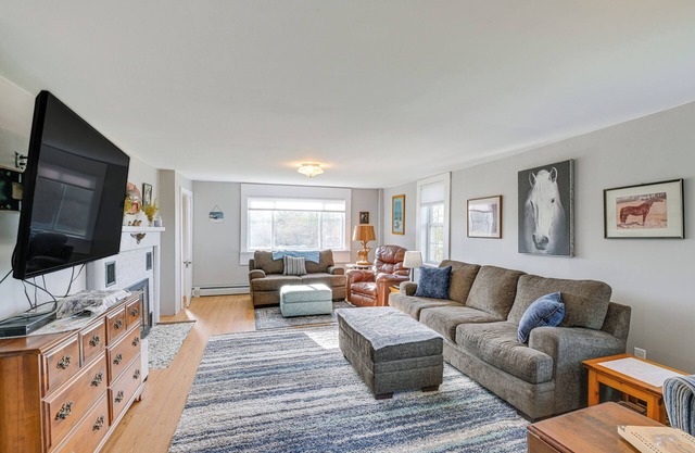Cherryfield Home w/ Decks On Historic Horse Farm