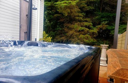 Cheviot Pines Hot tub