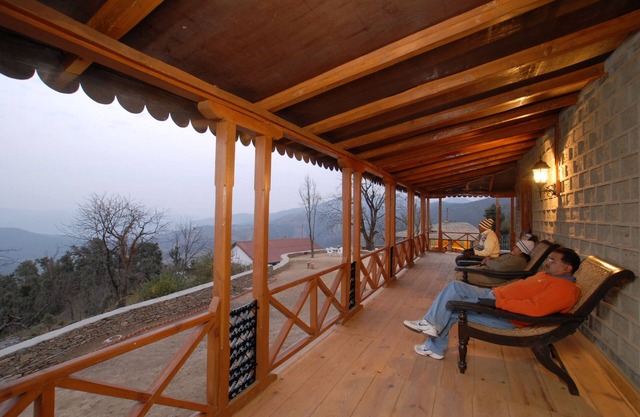 Chevron Eco Lodge