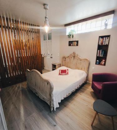 Chez Nine, chambre indépendante avec terrasse