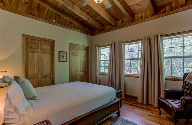 Chianti Ste Vintners Cottage Cozy 3-Bedroom/3-Bath Ste nestled in the Mountains