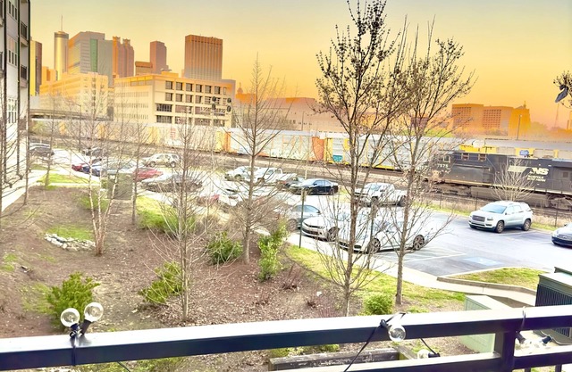 Chic 1BR Apartment in the Heart of Downtown Atlanta - Steps from Top Attractions
