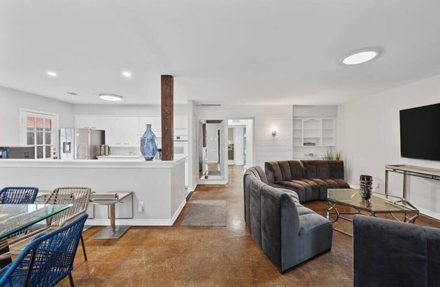 Chic 3BR University Park Home