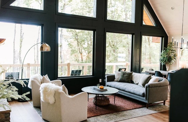 Luxe 4BR Designer Cabin | Hot Tub Views Fire