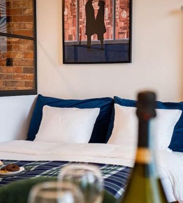 Chic Apartment in Historic Koneser Area