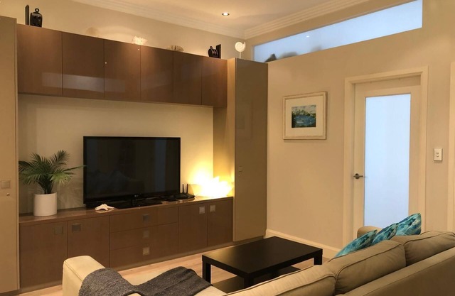 Chic apartment near Sydney Harbour