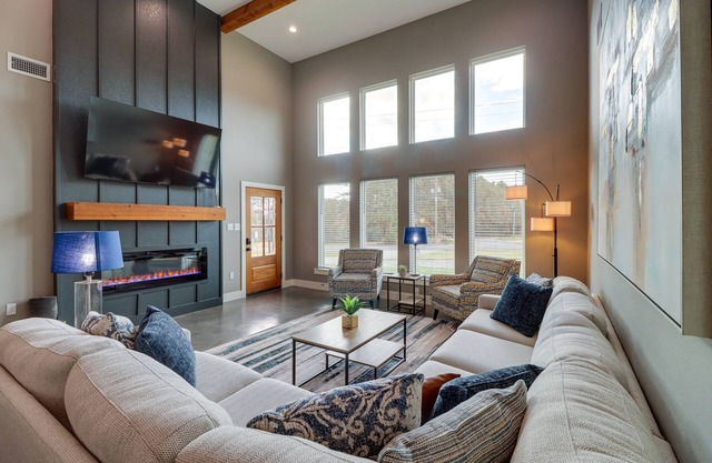 Chic Arkansas Retreat w/ Patio, Grill & Fire Pit!