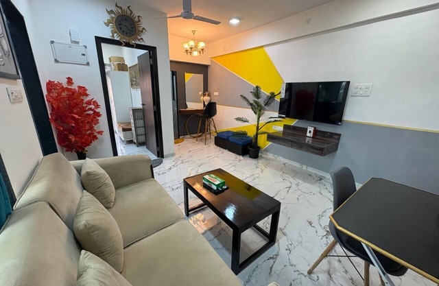 Chic Bandra West Hideaway: Cozy 1-Bedroom Retreat in the Heart of Mumbai