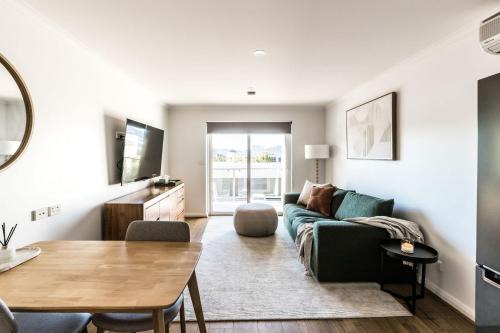 Chic Battery Point Apartment 3 mins to Dark Mofo