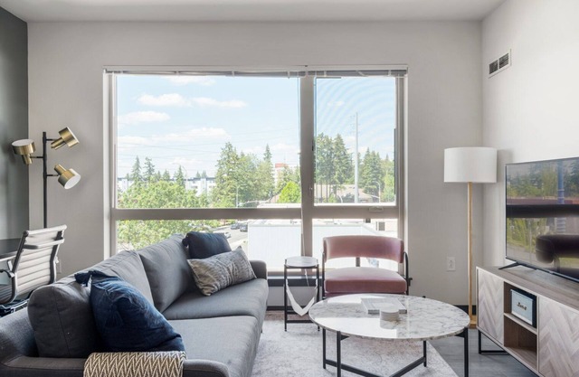 Chic Bellevue Studio w/ Gym & W/D, by Blueground