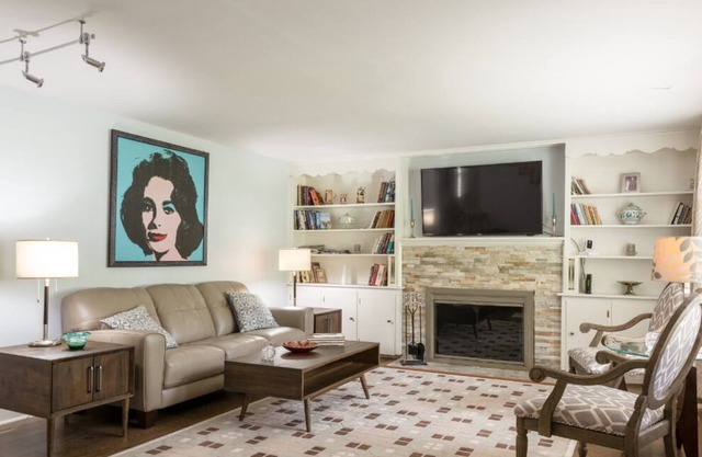 Chic Berkshire Dollhouse!