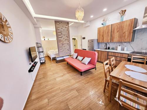 Chic & Comfortable Village Stay