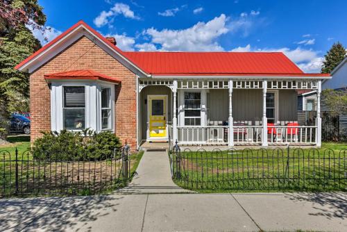 Chic Downtown Home with Grill, Steps to Main Street!