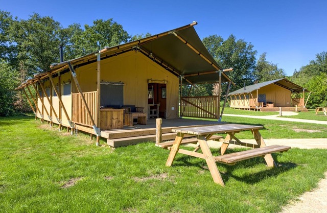 Tienda glamping en Países Bajos con veranda