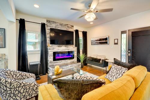 Chic Greensboro Vacation Rental about 2 Mi to UNC!