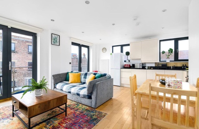 London City Hoxton Shoreditch 2 Bdr 2 Bath Balcony