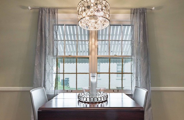 Chic Lexington Apartment: 5 Mi to Keeneland!