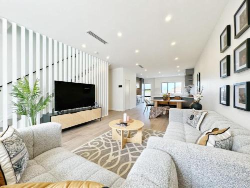 Chic Retreat 3Beds Luxury Townhouse - ASB showgrounds & Cornwall Park