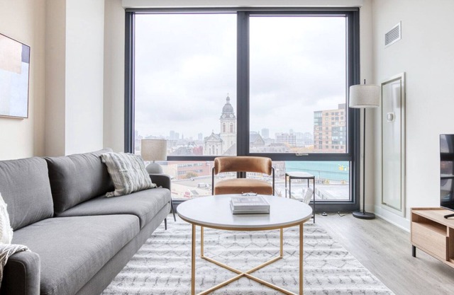 Chic River West 1BR w/ Lounge, Roof & Gym, nr L, by Blueground
