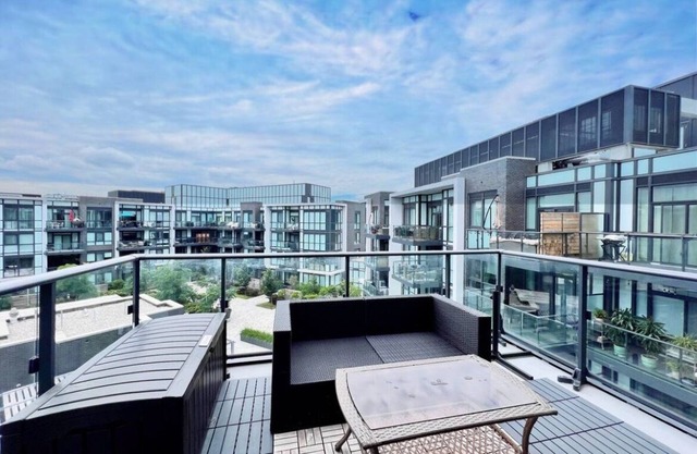 Chic Staycation Condo at FH