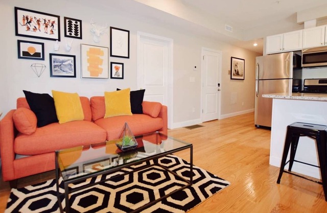 Chic & Stylish Sanctuary | Near T
