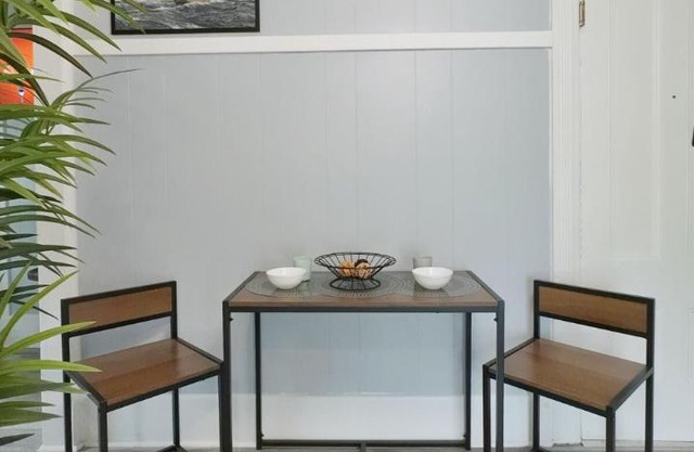 Chic & Sunny 1BR Hideaway- Apt 1
