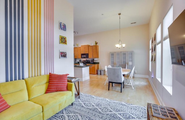 Chic Wilmington Condo in Brooklyn Arts District!