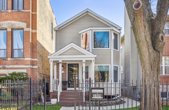 Chicago home available close to Mccormick Place, Sox park, Illinois tech and ICO