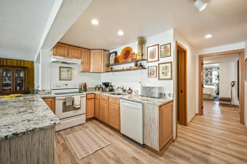 Chickadee Suite
