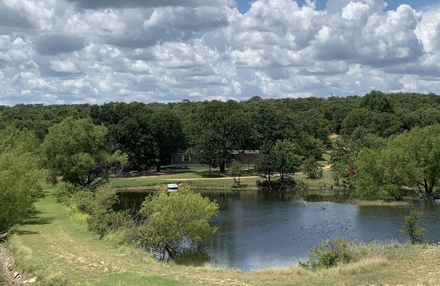 Chico Texas Waterfront Ranch 20 acre Country Fishing Cabin Sleeps 11